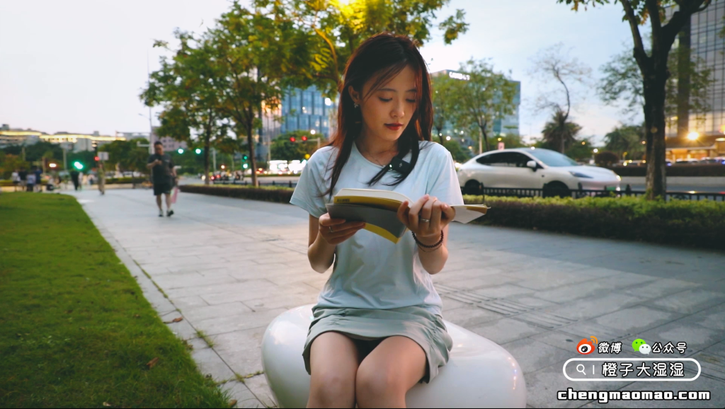 《橙子大湿：从橙猫猫官网看创意人像摄影的新趋势》